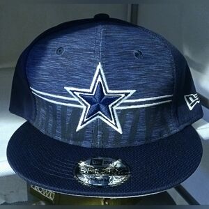 Dallas Cowboys New Era 9fifty snapback hat. Brand new